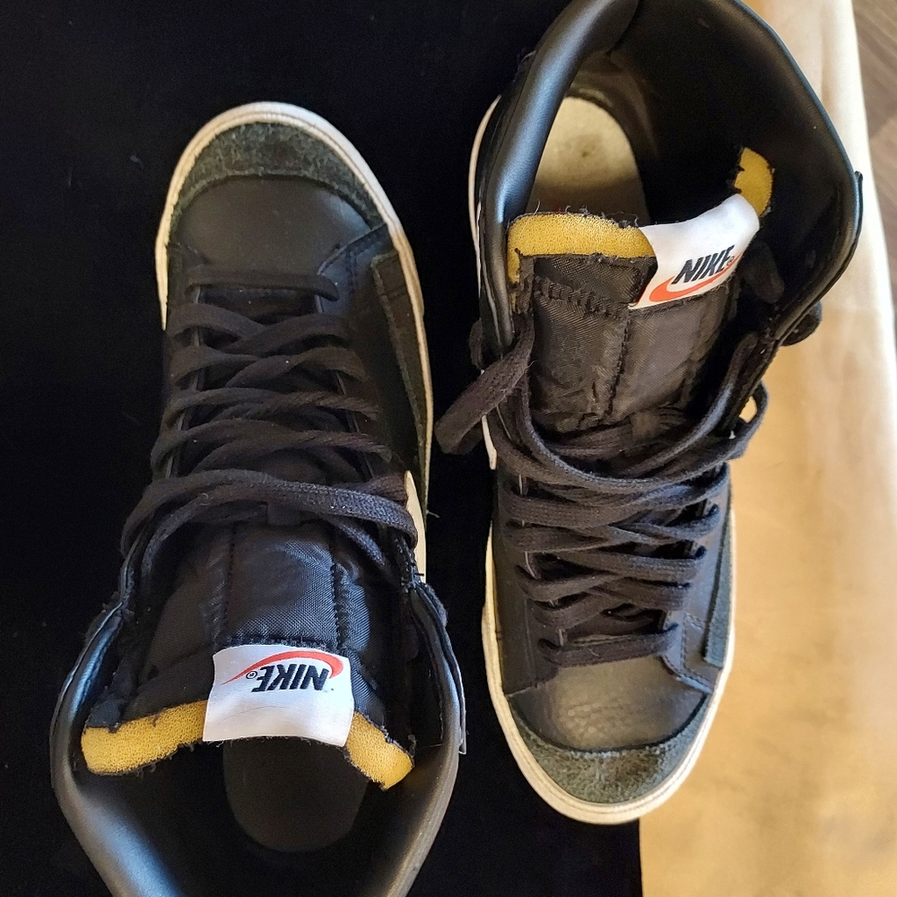 Nike 10.5 Men's 🏀🏀 - EUC - NO BOX shoes only, in very good condition! - Picture 12 of 14